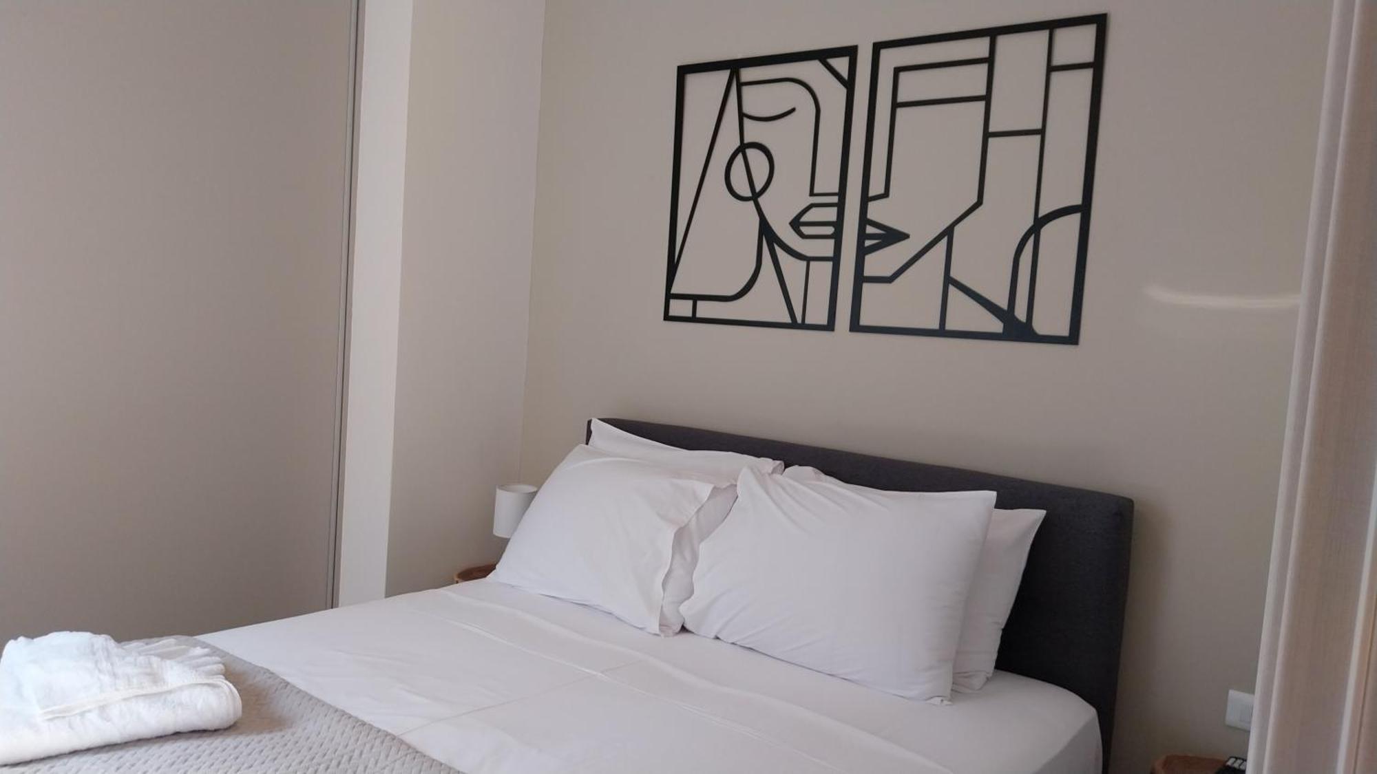 Uni Island - City Heart Suites Iraklio Exteriér fotografie